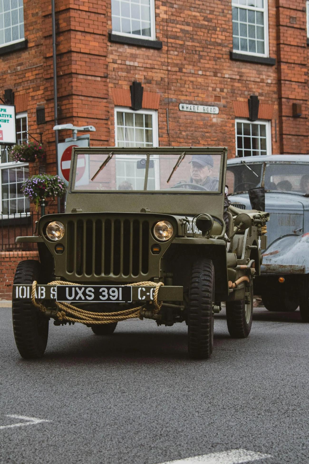 military car shipping service
